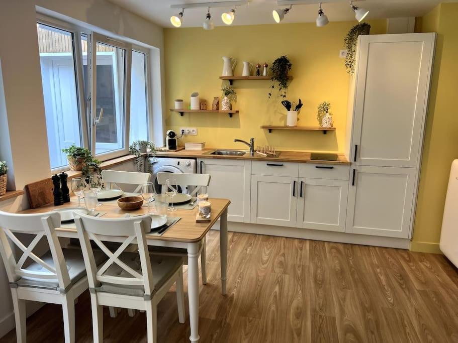 Appart Cosy, Calme Proche Centre カーン エクステリア 写真